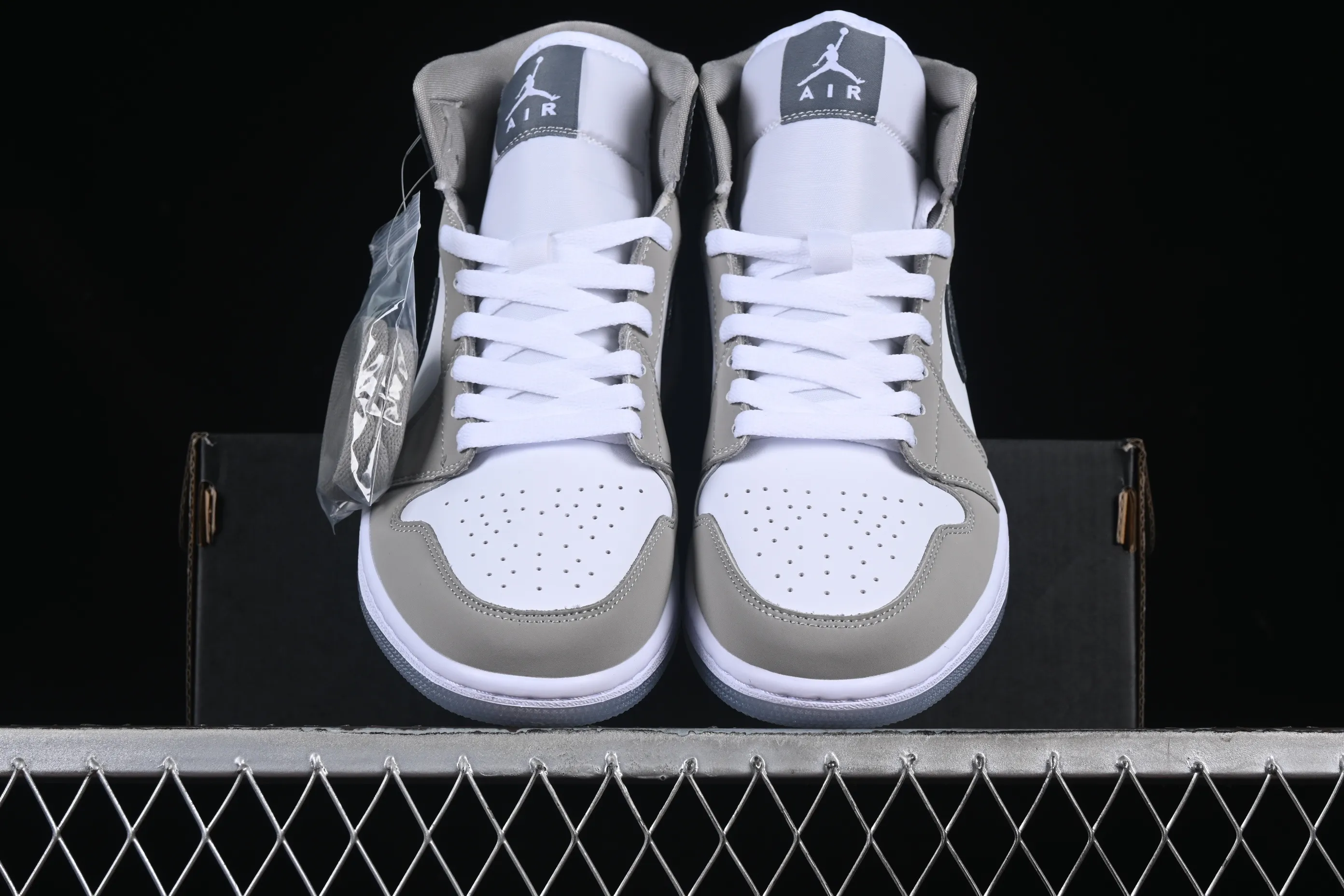 All categories Air Jordan Jordan series basketball shoes Air Jordan 1 Mid Air Jordan 1 Mid AJ1 Joe 1 white gray mid-top cultural and casual sneakers HF3193-100
